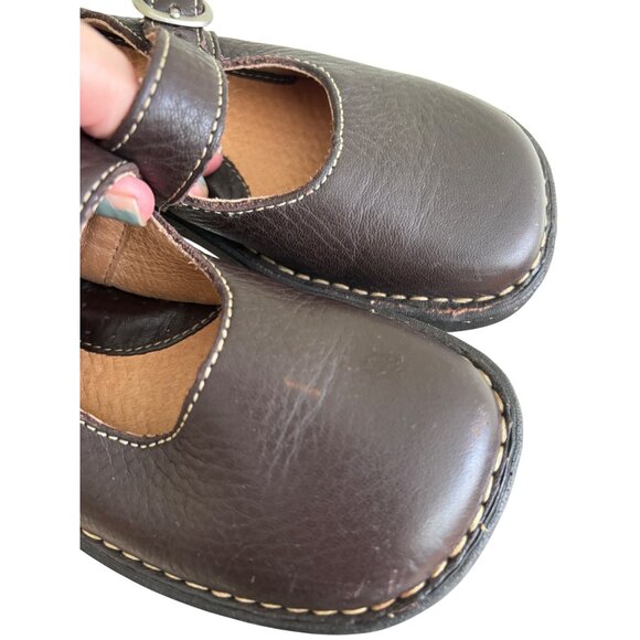 Born Girls Brown Leather Mary Jane Clogs Adjustable Buckle Strap Comfort - Picture 14 of 14